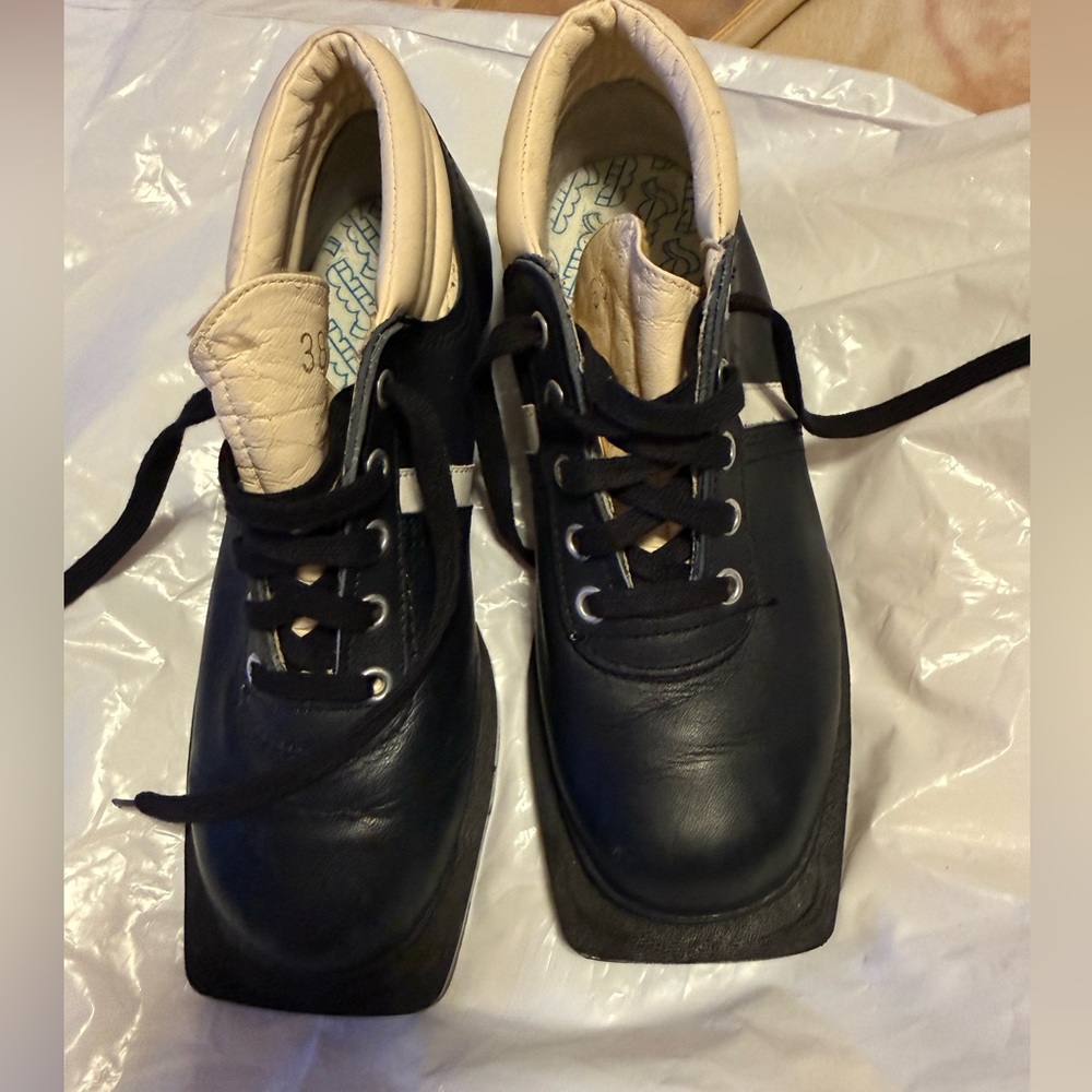 Vintage Normark size 38 cross country shoes